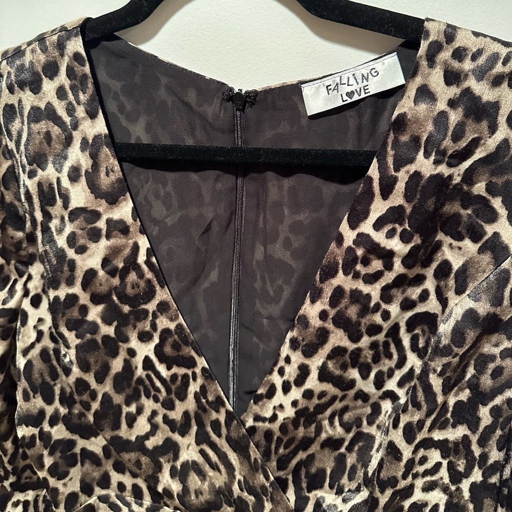 Peplum Cheetah Blouse​​​ - Picture 5 of 6